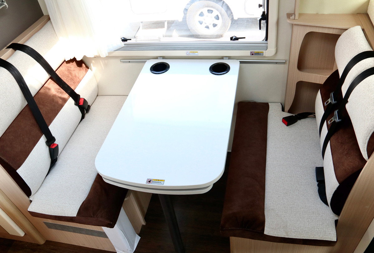 上山下河無(wú)往不至，深度自駕還是C7房車(chē)