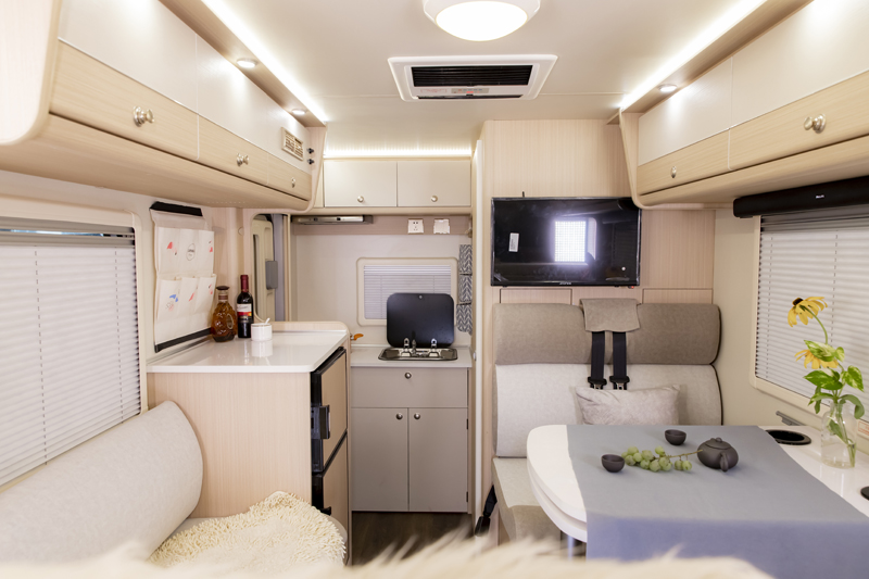 選這輛房車，只為更多山花爛漫