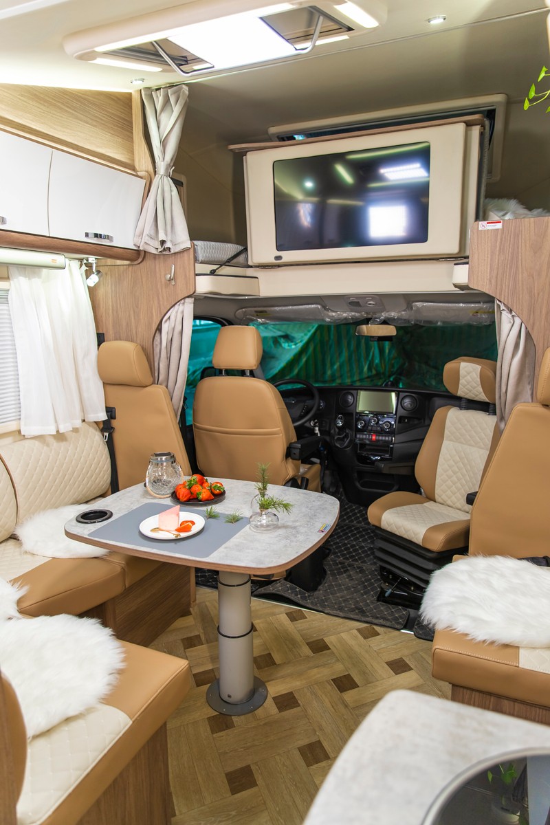 品質(zhì)、安全、舒適、空間，這款房車沒得挑