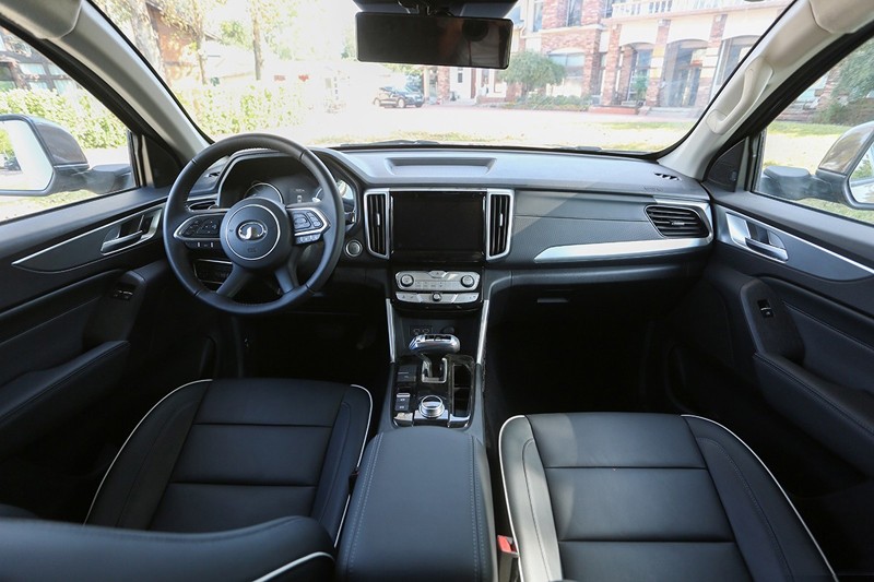 自由炮滿分選手，房車生活新體驗