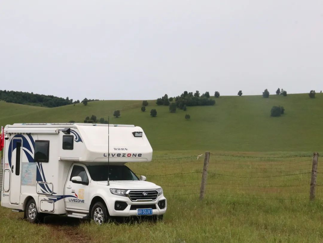 覽眾房車攜手長城炮聯(lián)袂出席那達(dá)慕7.jpg 覽眾房車攜手長城炮聯(lián)袂出席那達(dá)慕7.jpg