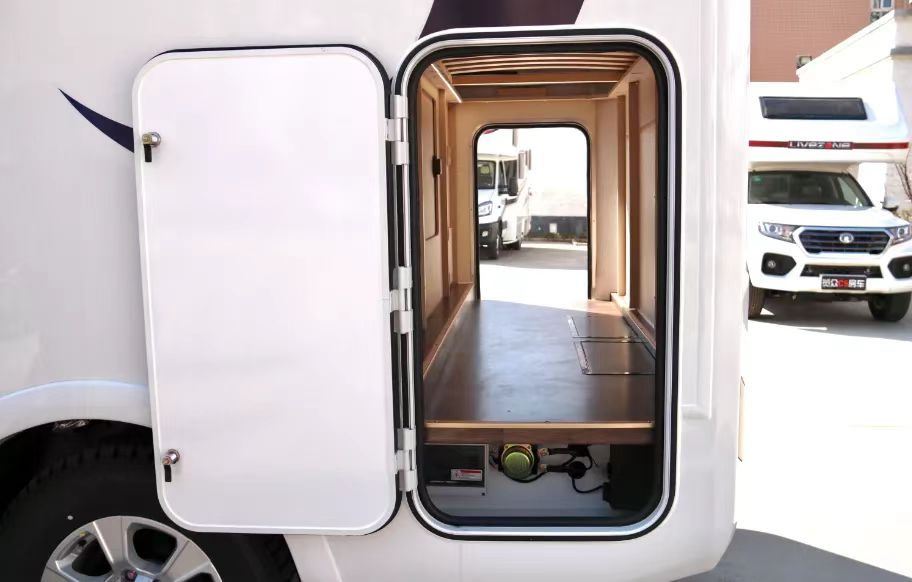 風(fēng)駿C7珍藏版27.88萬包牌帶回家，退市絕版，僅剩12臺(tái)！