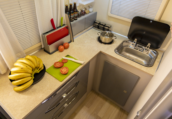 動力+豐富配置，這樣的房車省心、舒心